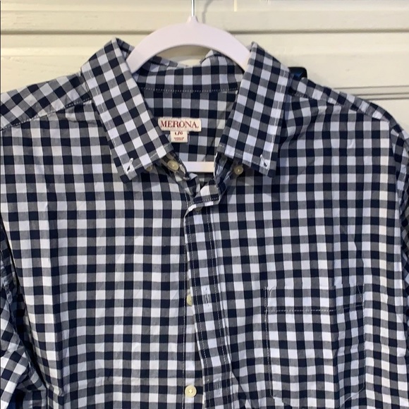 Button up shirt - Picture 3 of 3